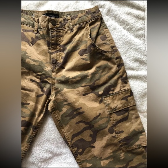 Zara Baggy Camouflage Pants - Picture 1 of 5